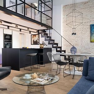 Sepulveda Suite Apartment